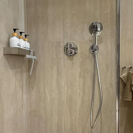 Apartment Brand New & Cozy Pulko 3 *